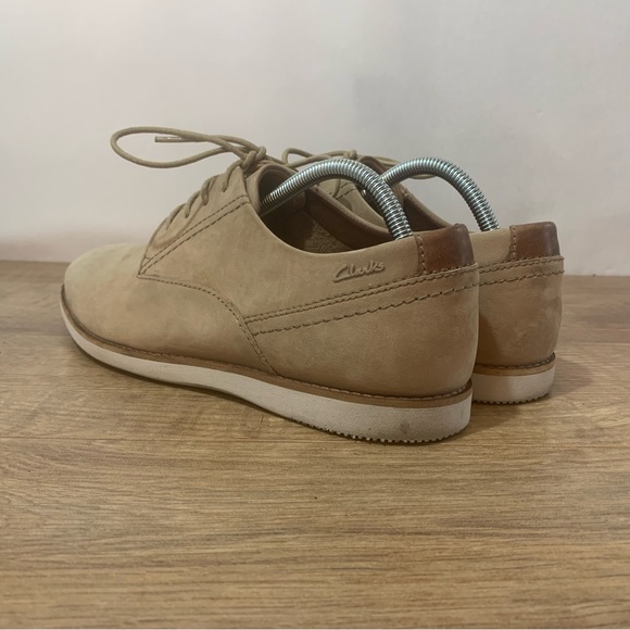Clarks Franson Plain Nubuck Casual Shoes Size 8 G Beige Sand - Picture 3 of 14